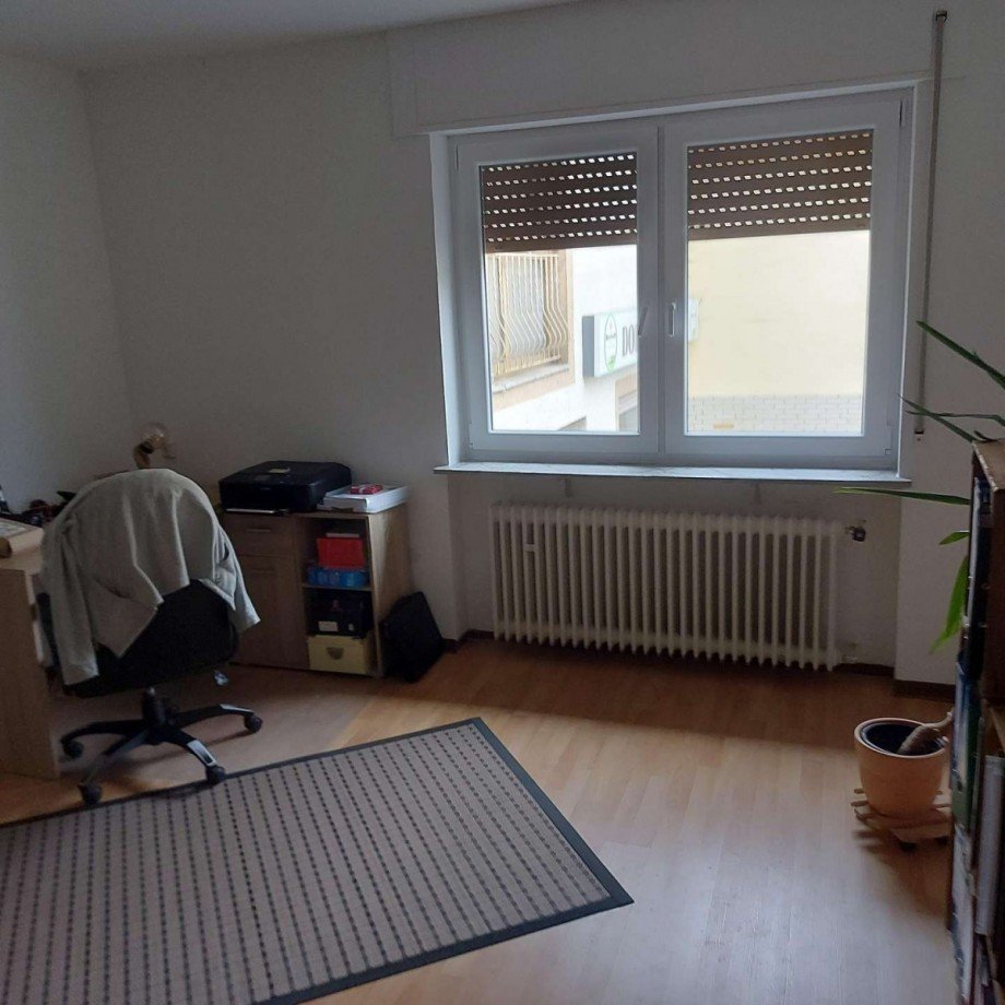 Zimmer OG Zweifamilienhaus Hallgarten