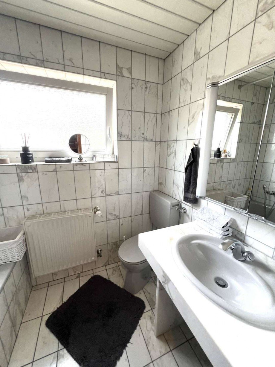 Bad OG Einfamilienhaus Tiefenbach