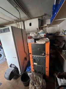 �l und Holzheizung EG Haus 1 PREISREDUZIERUNG!2 H�user zu einem Preis mit gro�em Grundst�ck in Randlage von Aschbach zu verkaufen