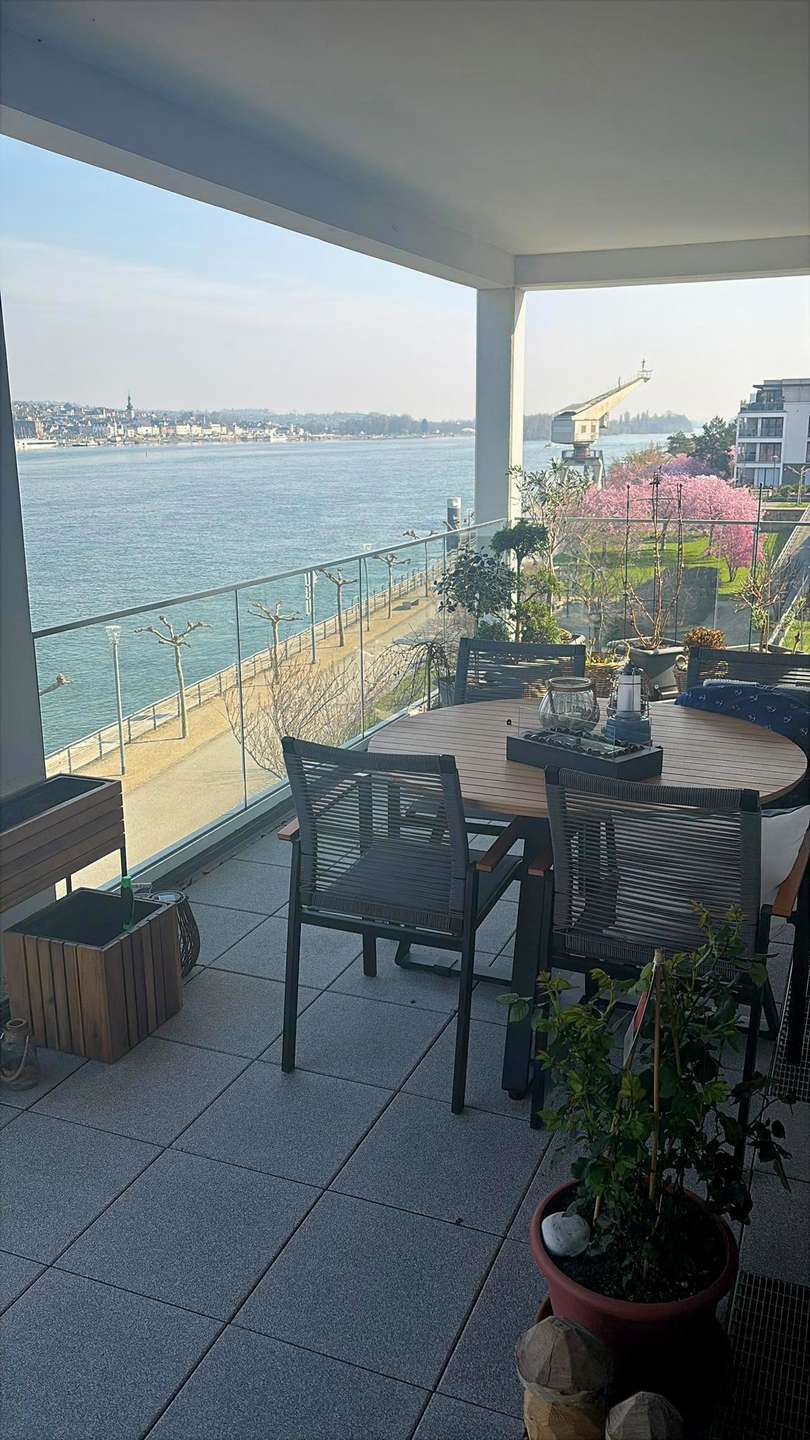 Balkon mit Rheinblick Etagenwohnung Bingen