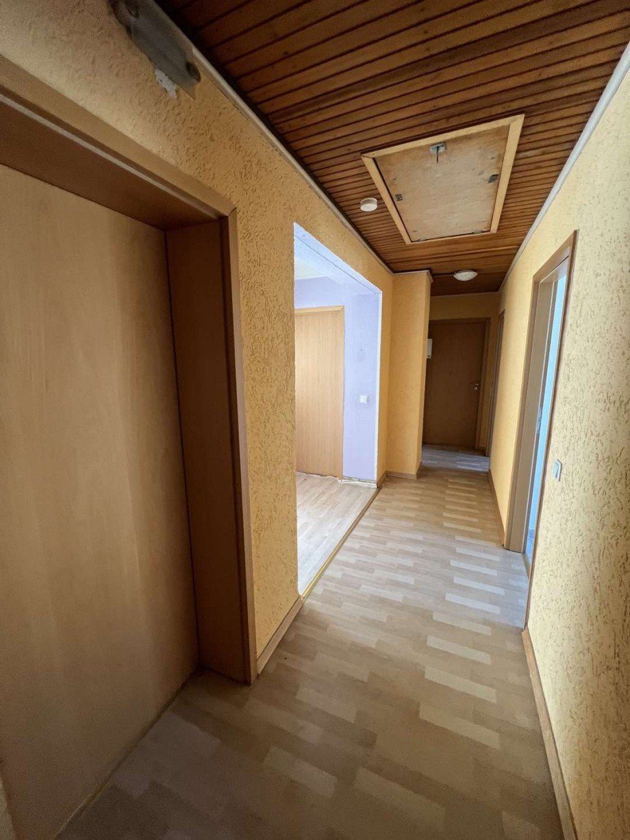 Flur OG Wohnung Mehrfamilienhaus Becherbach