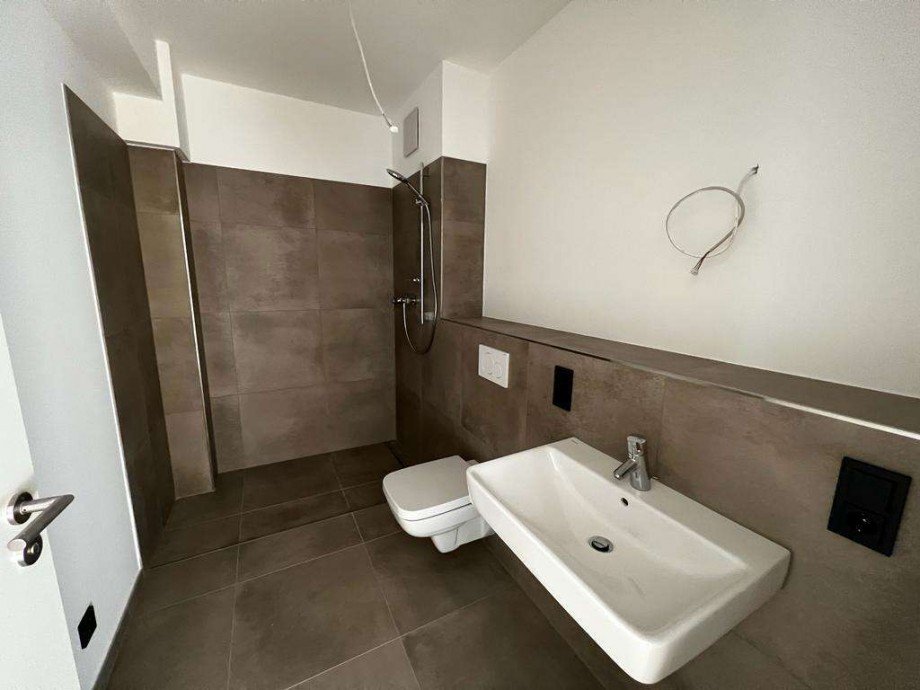 Duschbad UG Haus Mainz