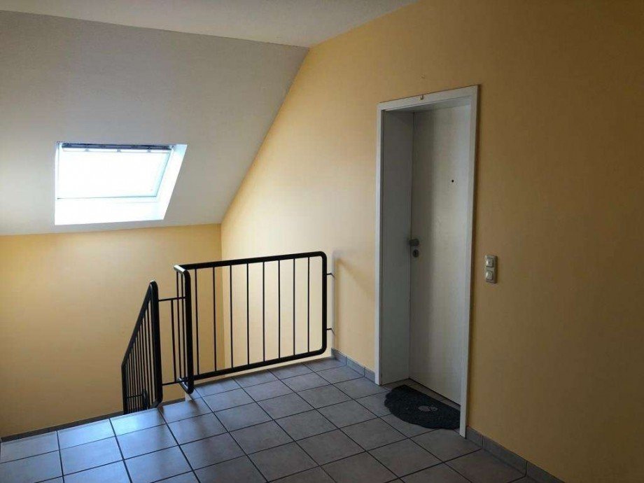Treppenhaus Dachgeschosswohnung Hackenheim