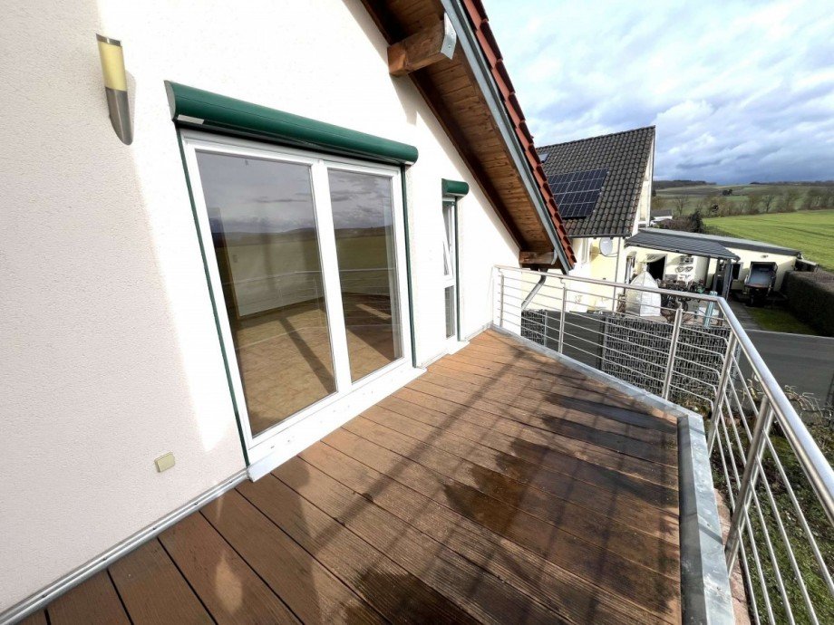 Balkon zu Schlafzimmer 1 DG Doppelhaush�lfte Monzingen