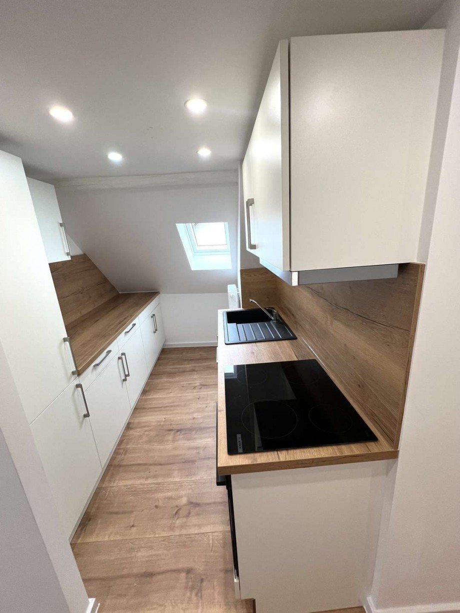 Einbauk�che DG Vorderhaus Zweifamilienhaus Nu�baum