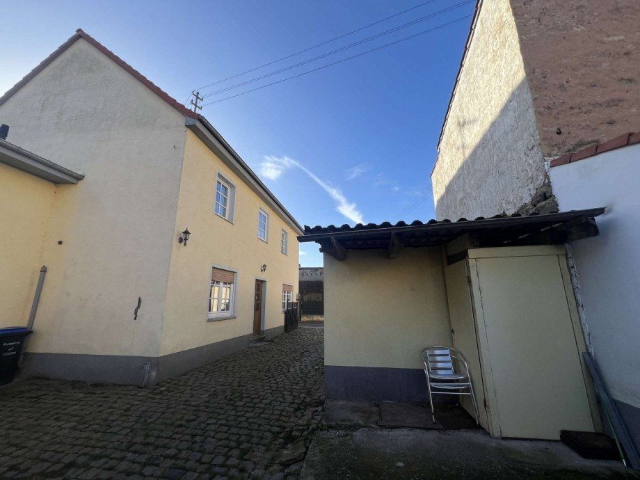 Kleiner Schuppen als HWR genutzt Einfamilienhaus Duchroth