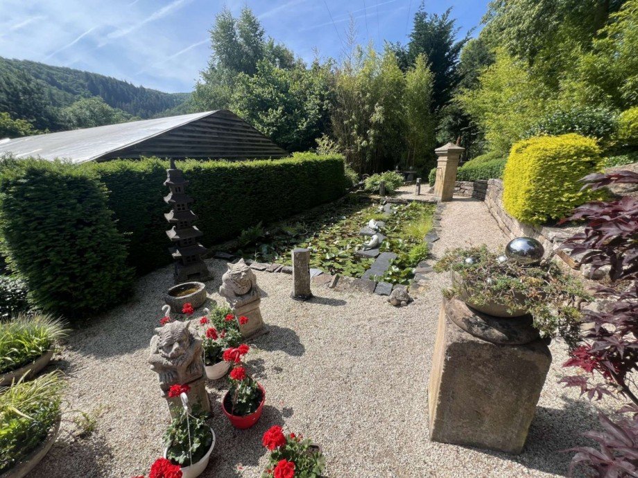 Blick zu Rosenteich Einfamilienhaus Idar-Oberstein