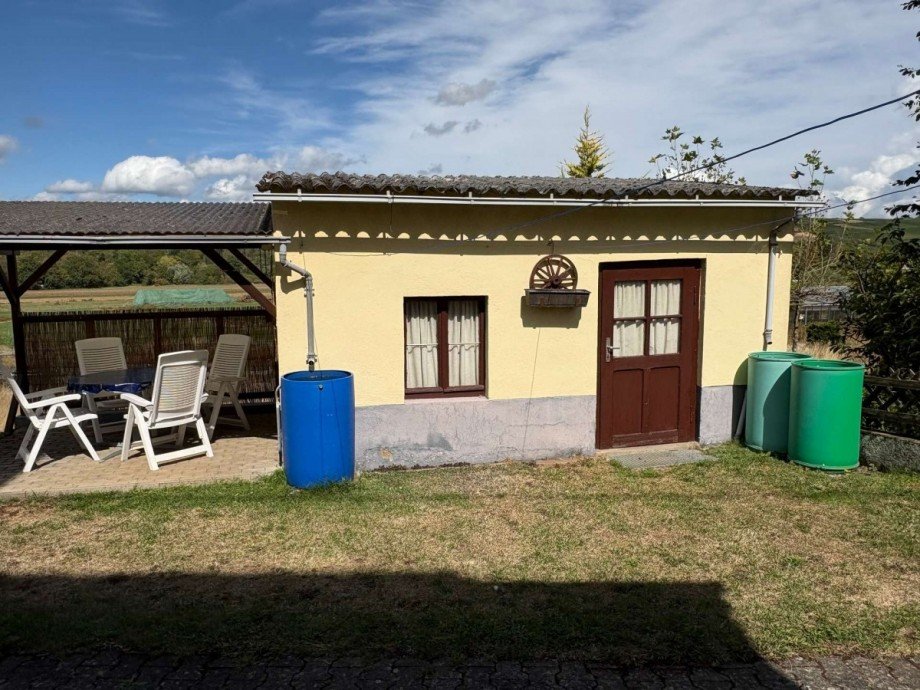 Gartenhaus mit Freisitz Einfamilienhaus Merxheim