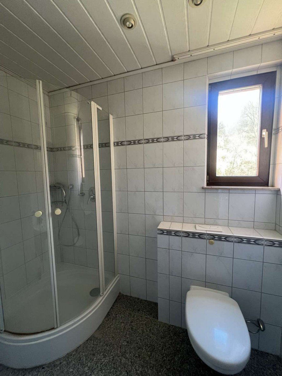 Bad 2 mit Dusche OG Einfamilienhaus Kirn-Sulzbach