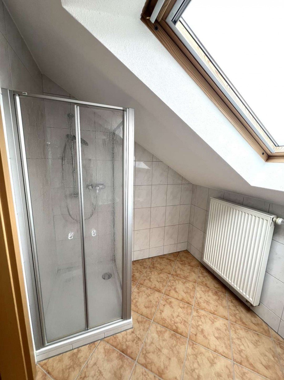 Bad 2 DG Doppelhaush�lfte Monzingen