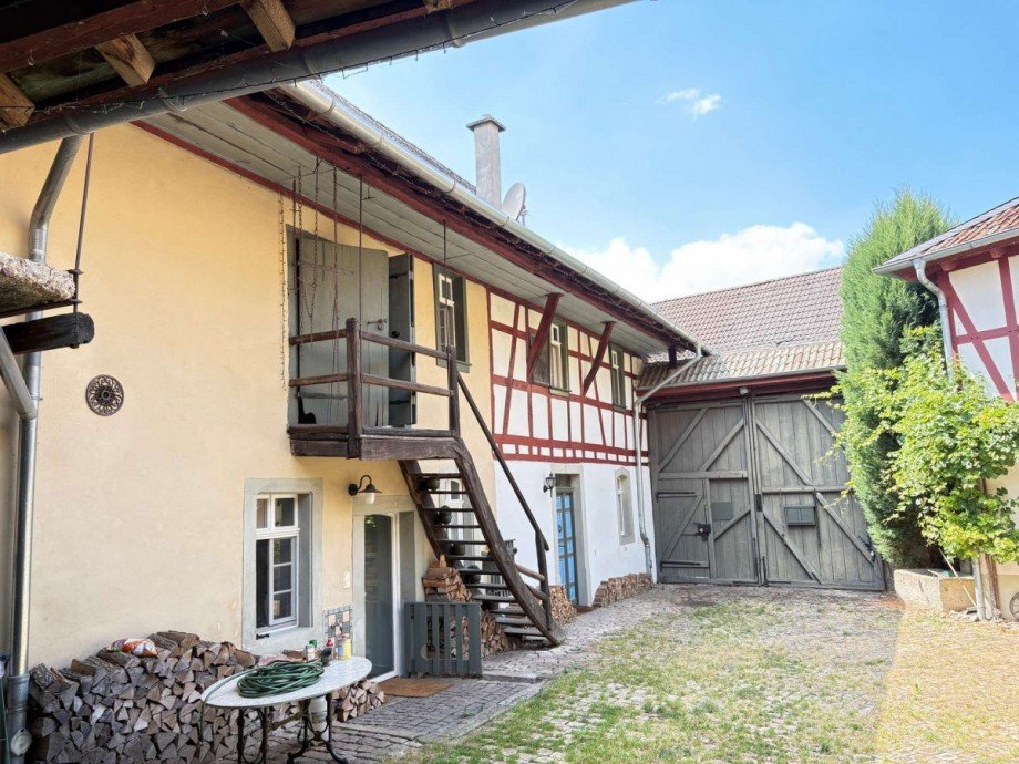 R�ckseite mit Hofeinfahrt Haus Zotzenheim