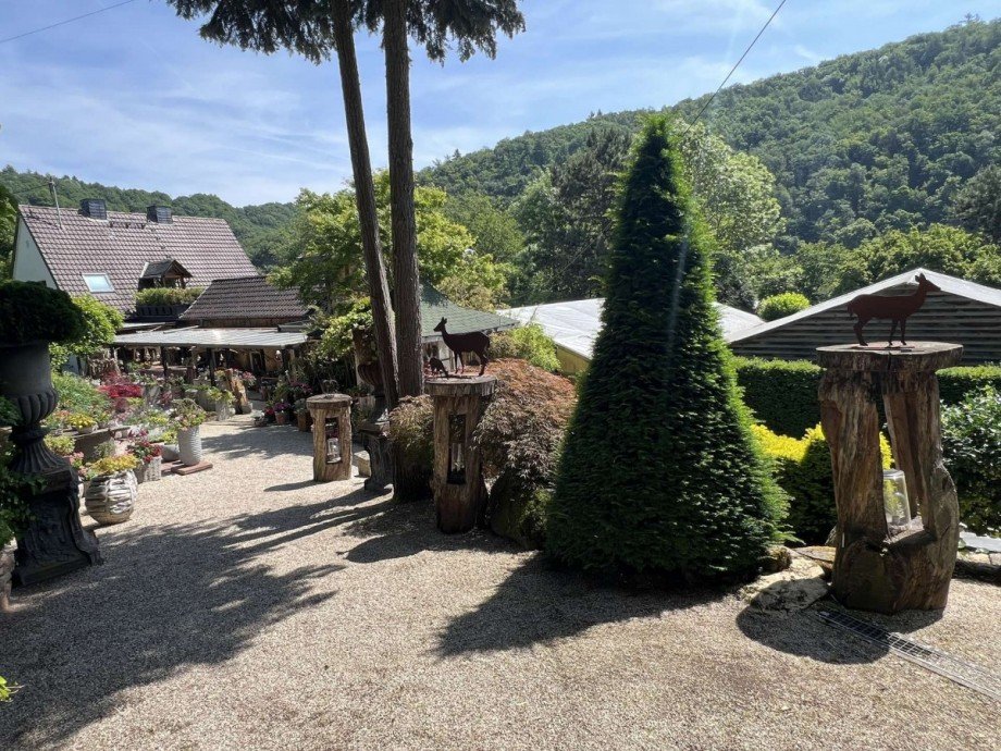 Ansicht Haus- und Nebengeb�ude Einfamilienhaus Idar-Oberstein