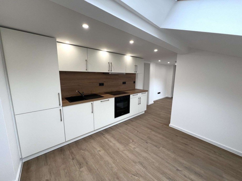 Einbauk�che DG Hinterhaus Zweifamilienhaus Nu�baum