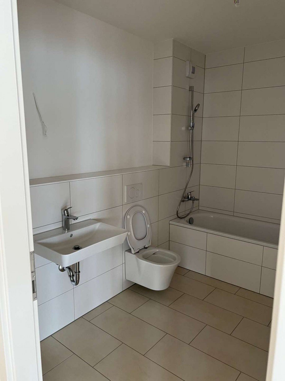 Bad mit Wanne Erdgeschosswohnung Bingen