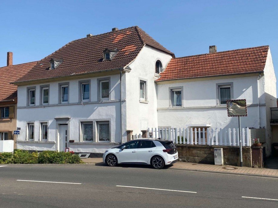 Frontansicht 2 Mehrfamilienhaus Obermoschel
