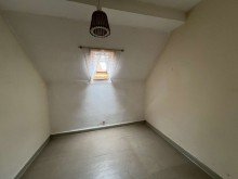 Kleines Zimmer DG Top-Gelegenheit! Einfamilienhaus mit kleinem Innenhof und Garten in Feilbingert zu verkaufen