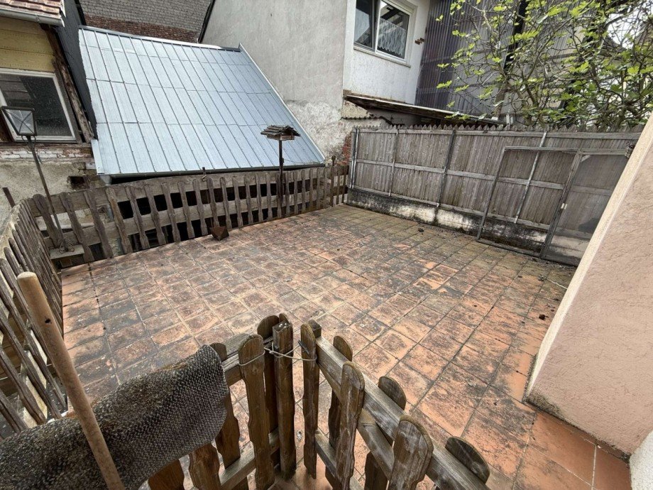 Terrasse im EG Zweifamilienhaus Meddersheim