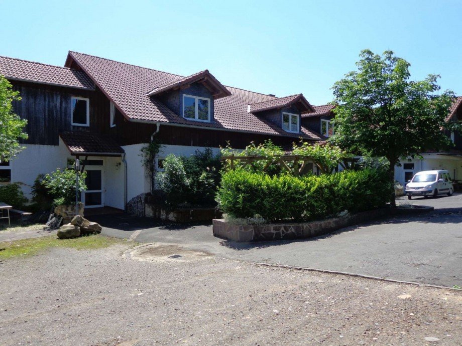 Hausansicht Etagenwohnung Waldb�ckelheim