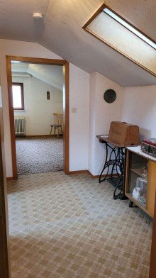 Flur DG Einmalige Gelegenheit! Einfamilienhaus mit sch�nem Gartengrundst�ck in Neu-Bamberg zu verkaufen!