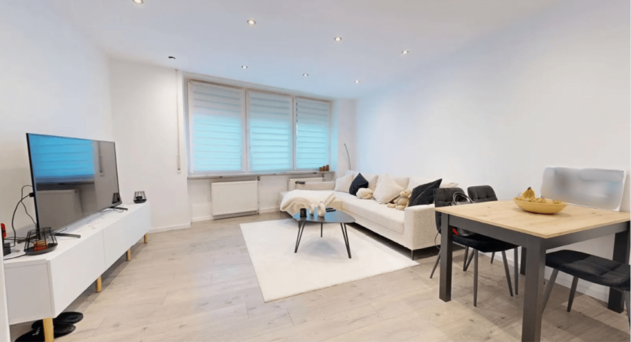 Erdgeschoss rechts Wohnzimmer mit Esstisch Mehrfamilienhaus Bad Kreuznach-Winzenheim