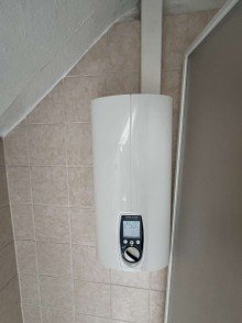 Durchlauferhitzer Bad DG Top-Gelegenheit! Einfamilienhaus mit kleinem Innenhof und Garten in Feilbingert zu verkaufen