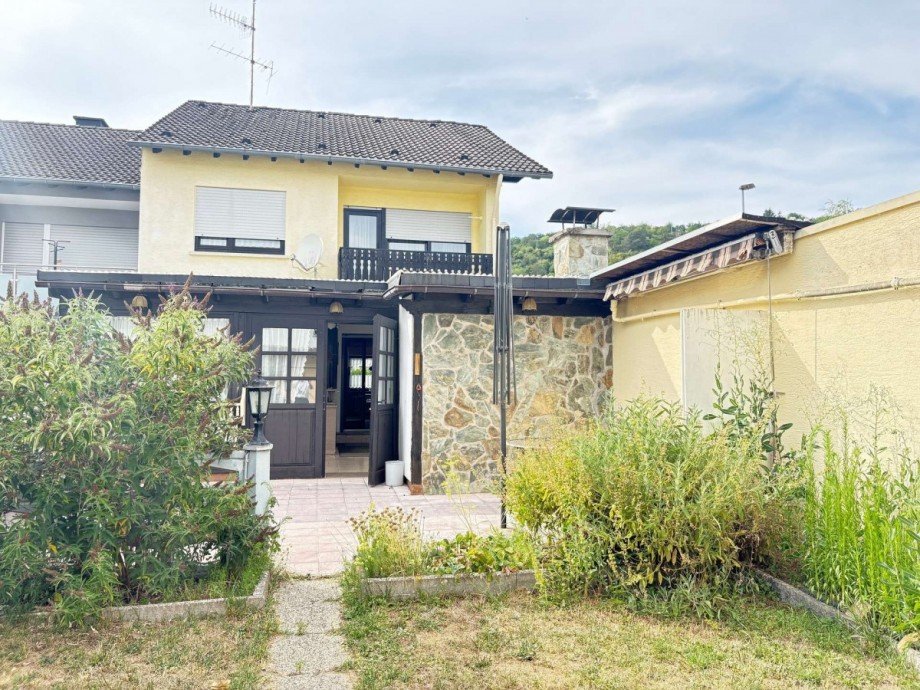 R�ckansicht Reihenendhaus Simmertal
