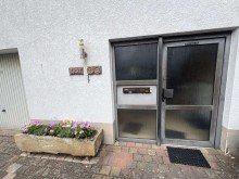Hauseingang Haus 1 PREISREDUZIERUNG!2 H�user zu einem Preis mit gro�em Grundst�ck in Randlage von Aschbach zu verkaufen
