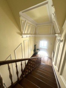 Blick vom DG ins Treppenhaus Einmalige Gelegenheit! Repr�sentative Villa als Doppelhaush�lfte in Wuppertal zu verkaufen!