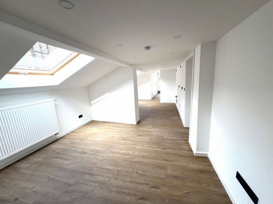 K�che-/Wohnen-/Essen DG Dachgeschosswohnung Nu�baum