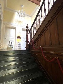 Treppe zum EG Einmalige Gelegenheit! Repr�sentative Villa als Doppelhaush�lfte in Wuppertal zu verkaufen!