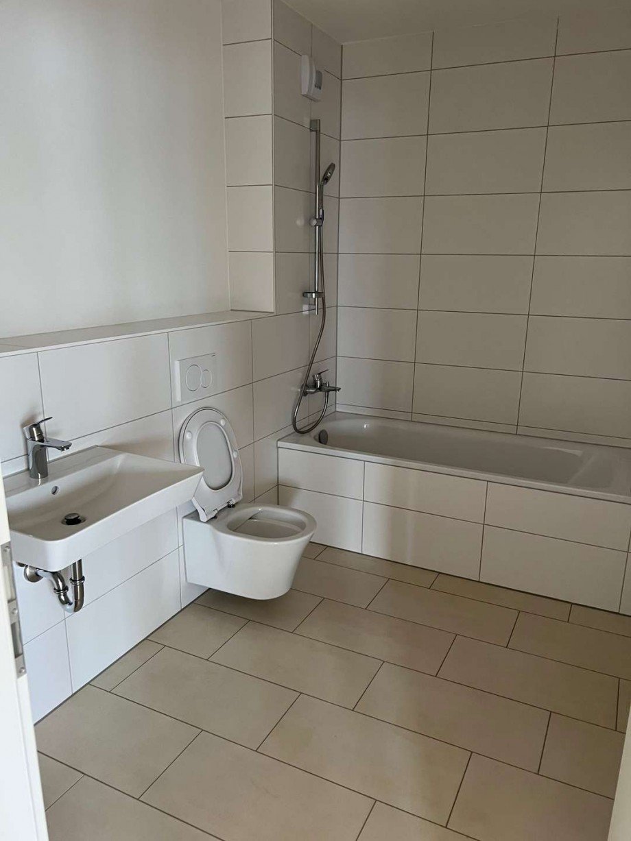 Bad mit Wanne Erdgeschosswohnung Bingen