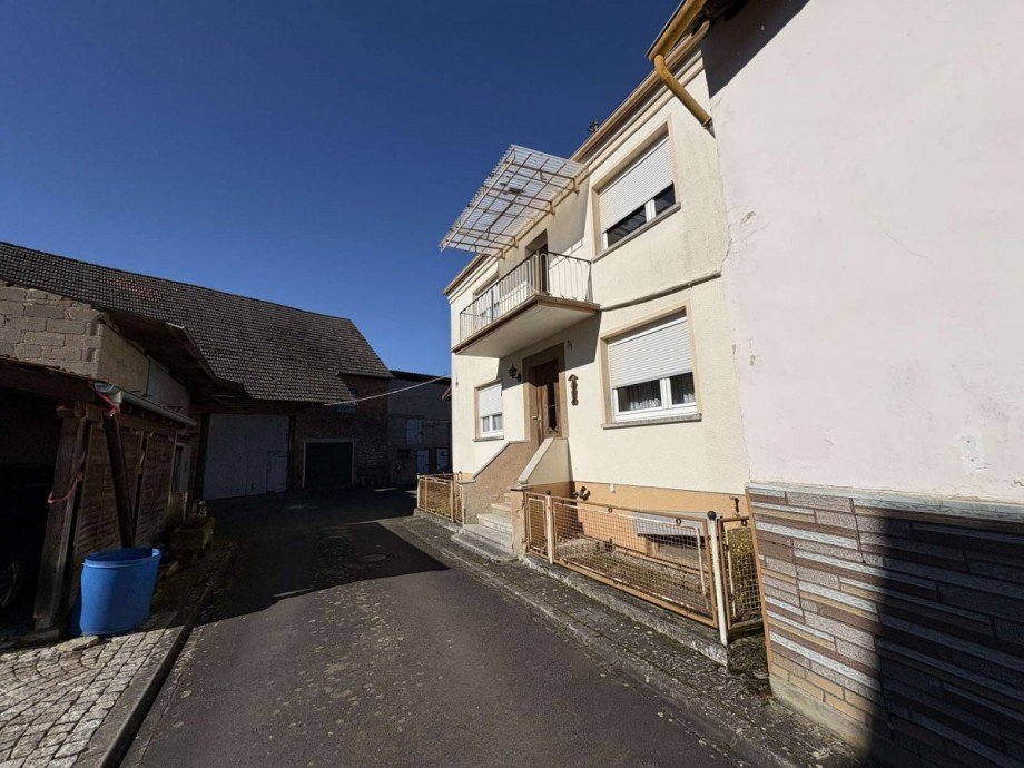 Haus mit Nebengeb�uden Haus B�rweiler