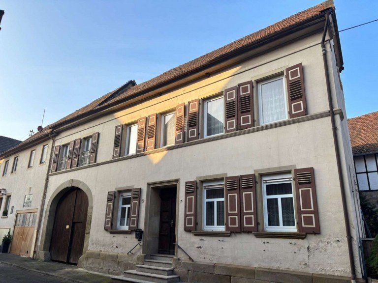 Hausansicht Meddersheim Einfamilienhaus Top-Gelegenheit! Ehemaliges Bauernhaus mit Nebengeb�uden in Meddersheim zu verkaufen.