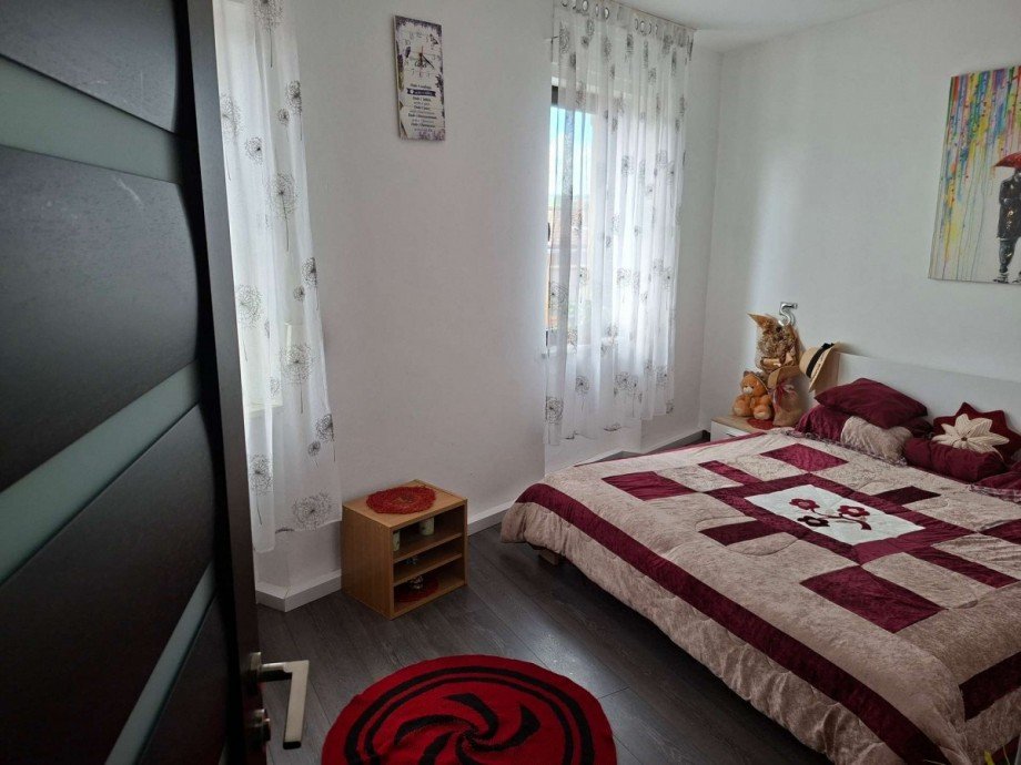 Zimmer 2 OG Einfamilienhaus Sponheim