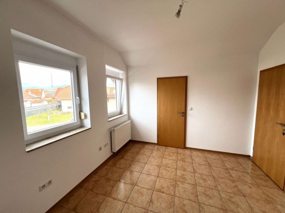 Schlafzimmer 2 DG Doppelhaush�lfte Monzingen