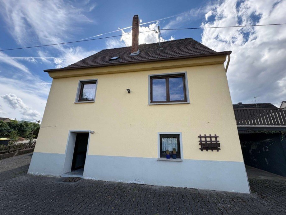 R�ckansicht Haus Einfamilienhaus Merxheim