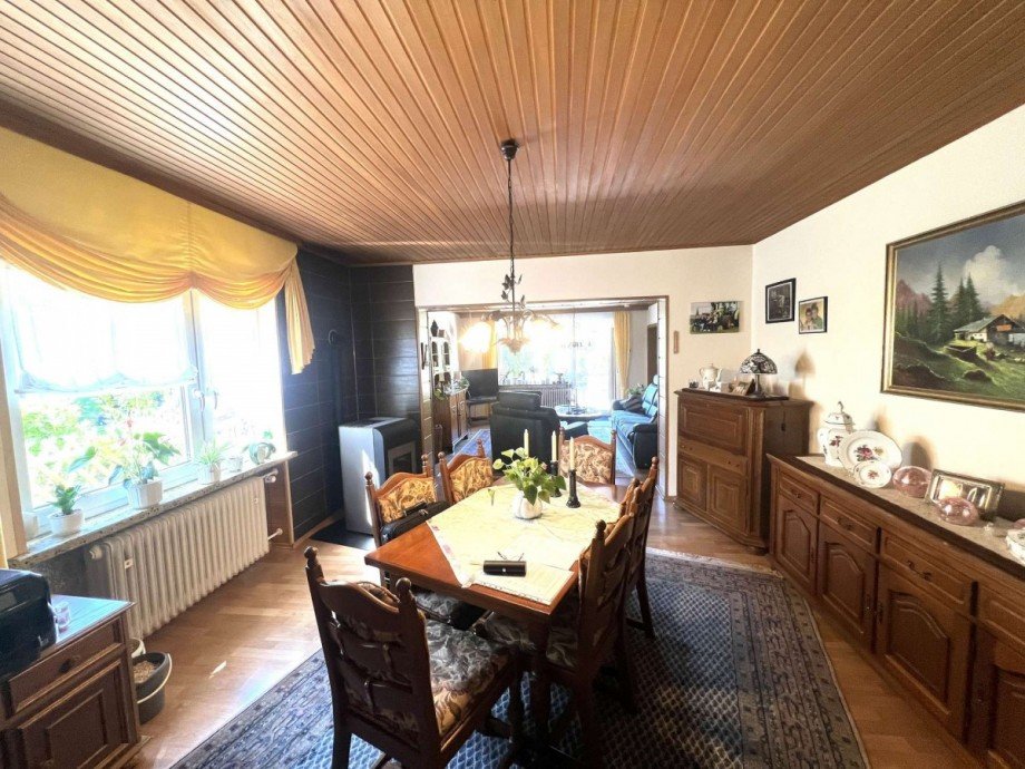 Esszimmer EG mit Pelletsofen Einfamilienhaus Meisenheim