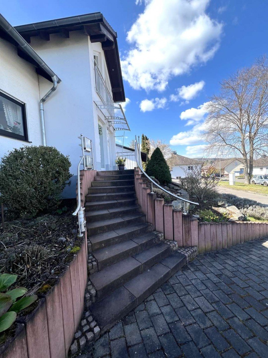 Treppe Hauseingang Zweifamilienhaus Meddersheim