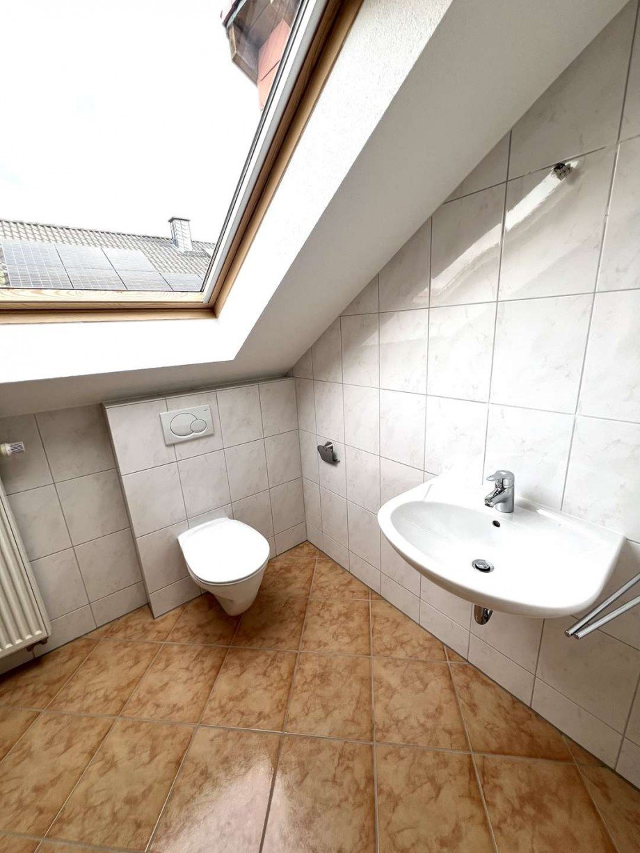 Bad 2 DG Doppelhaush�lfte Monzingen