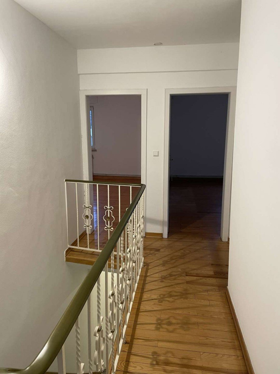 Flur oben Wohnung Schneppenbach