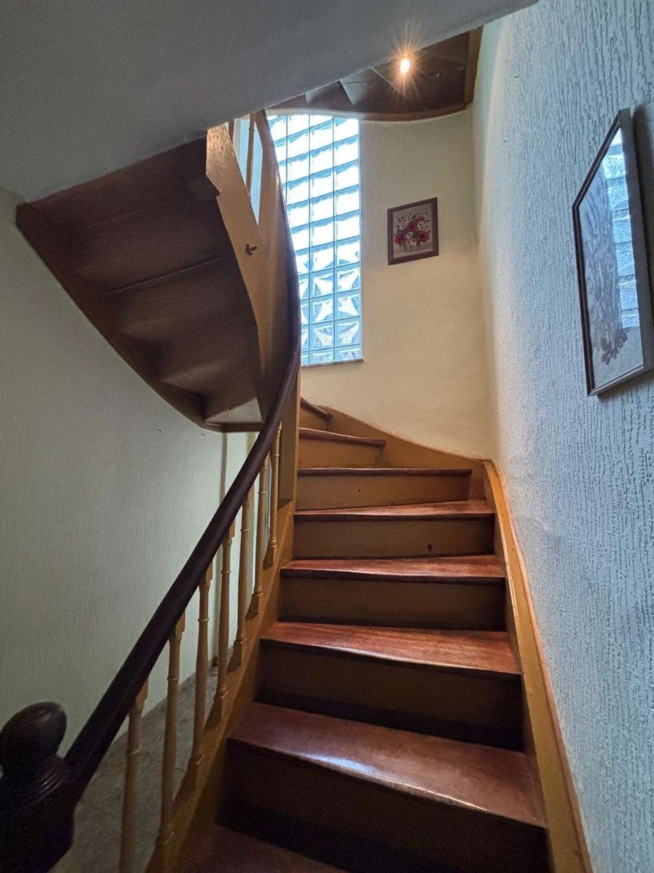 Treppe vom EG ins OG Einfamilienhaus Meddersheim