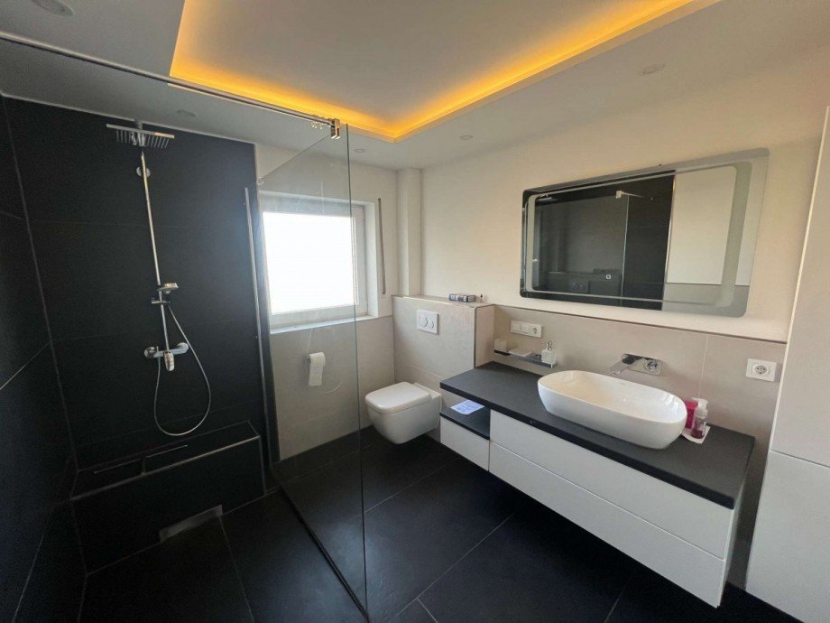 Bad mit Dusche EG Blick 1 Bungalow Bad Kreuznach-Winzenheim