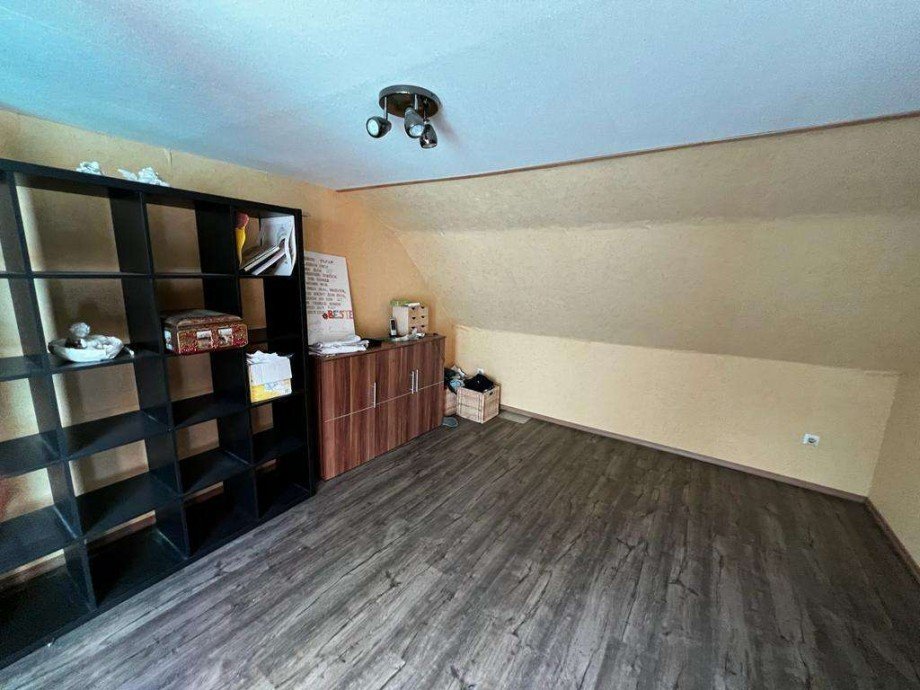 Zimmer DG Renditeobjekt Adenbach