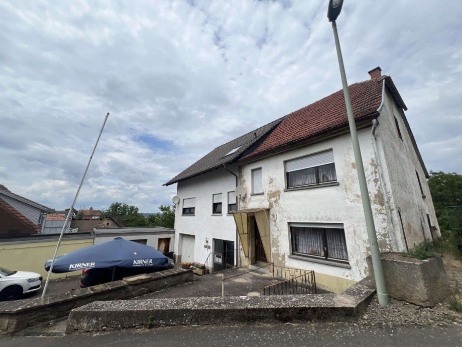 Vorderansicht H�user Zweifamilienhaus Aschbach