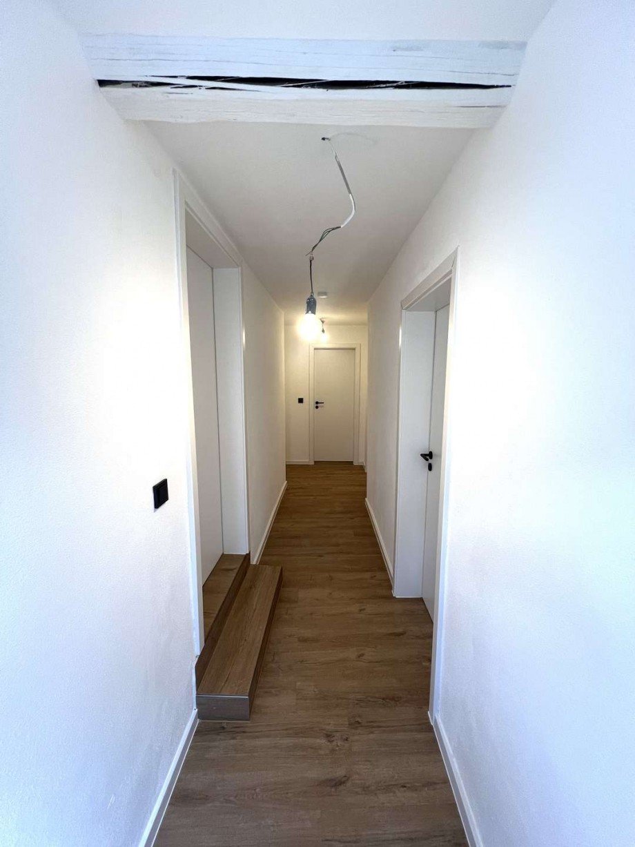 Flur OG Sicht 1 Etagenwohnung Nu�baum