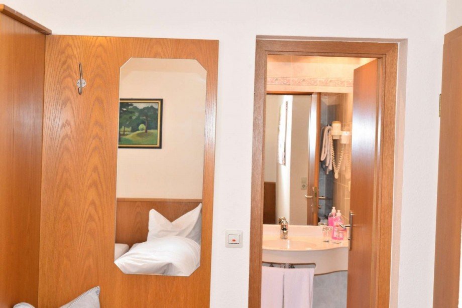 Zimmer mit Blick ins Bad Haus Martinstein