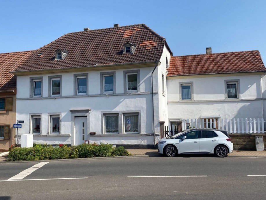 Frontansicht Mehrfamilienhaus Obermoschel
