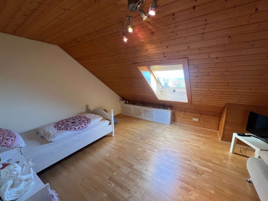 Zimmer DG Haus 2 Renditeobjekt H�ffelsheim