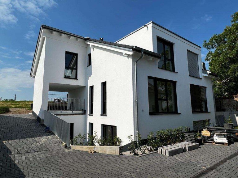 R�ckansicht/Doppelhaush�lfte Mainz Haus Neuwertige Doppelhaush�lfte mit Carport in TOP-Lage von Mainz-Weisenau zu vermieten!