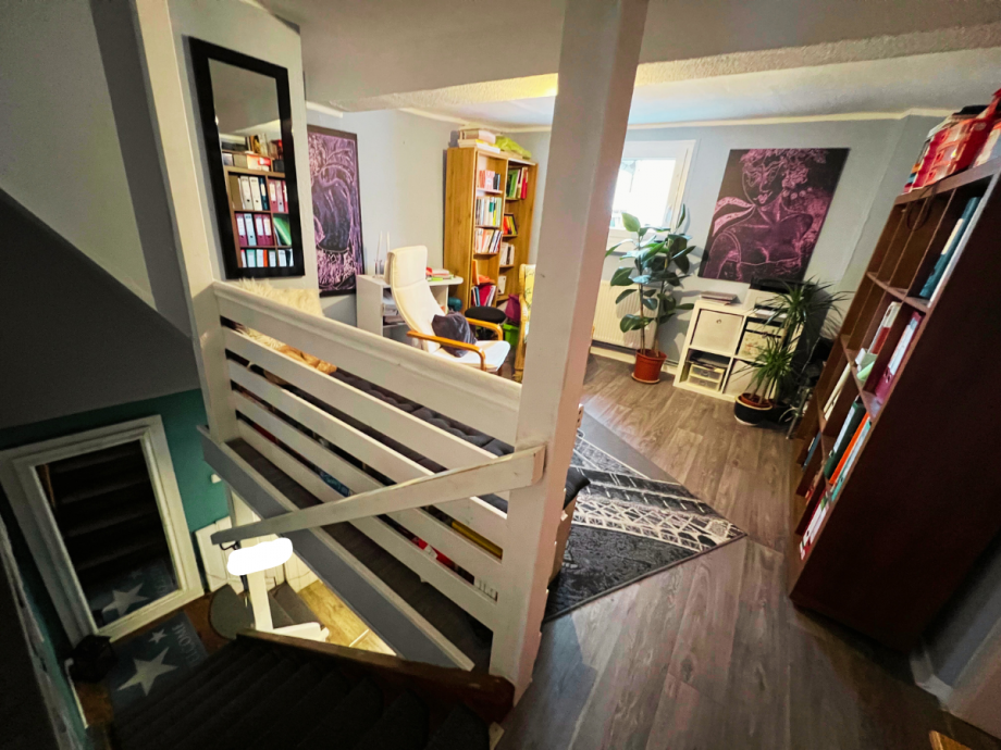 Treppe zu OG und Galerie Einfamilienhaus Breitenheim